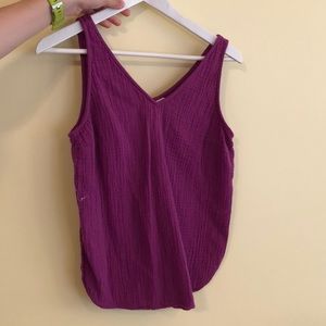 V-neck tank top